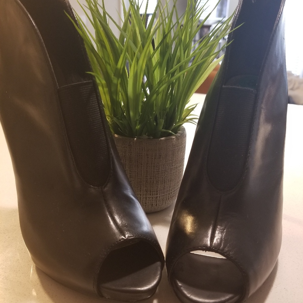 Guess High Heel Booties.